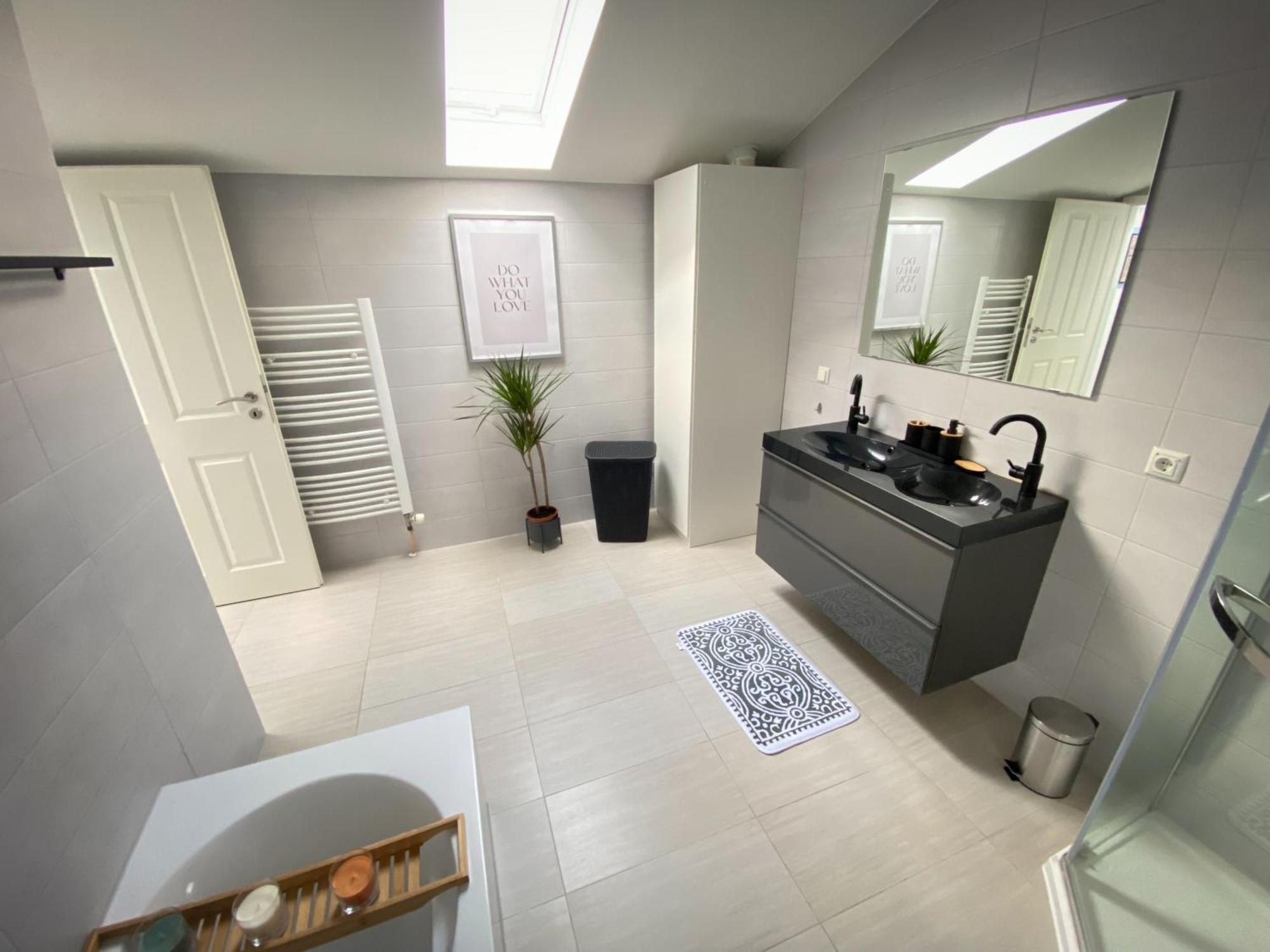 Design Immo Ferienwohnung Rhein-Main โรดเกา ภายนอก รูปภาพ