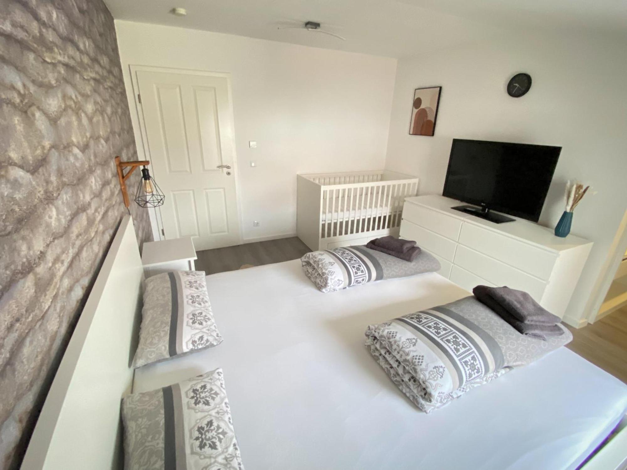 Design Immo Ferienwohnung Rhein-Main โรดเกา ภายนอก รูปภาพ